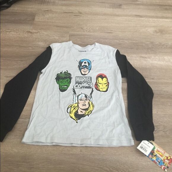 Marvel Top🤖👻  - Picture 1 of 4